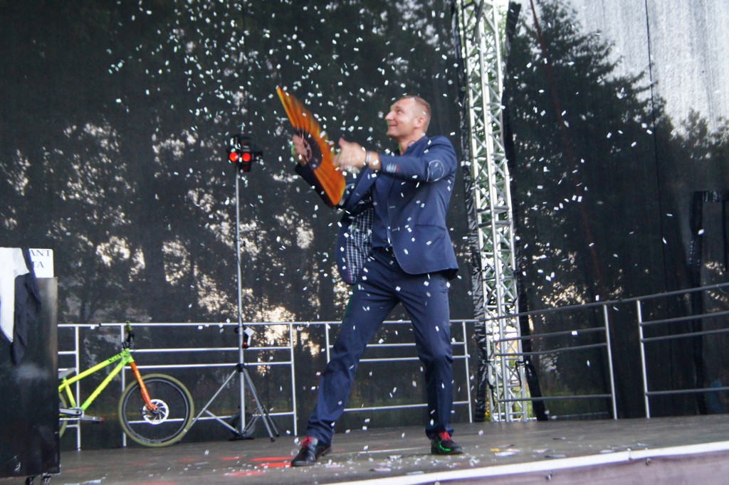Iluzje, akrobacje i żonglerki, czyli Extreme show