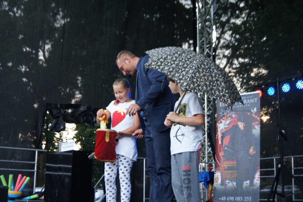 Iluzje, akrobacje i żonglerki, czyli Extreme show
