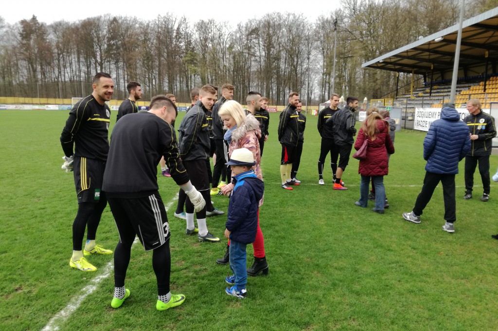 Świąteczny zajączek z piłkarzami