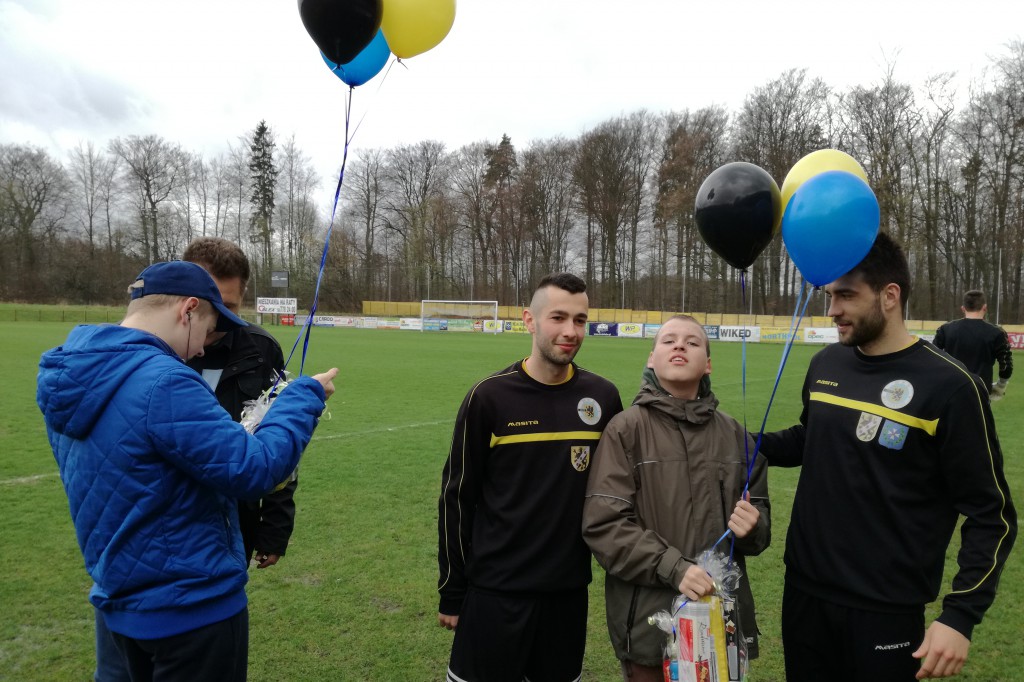 Świąteczny zajączek z piłkarzami