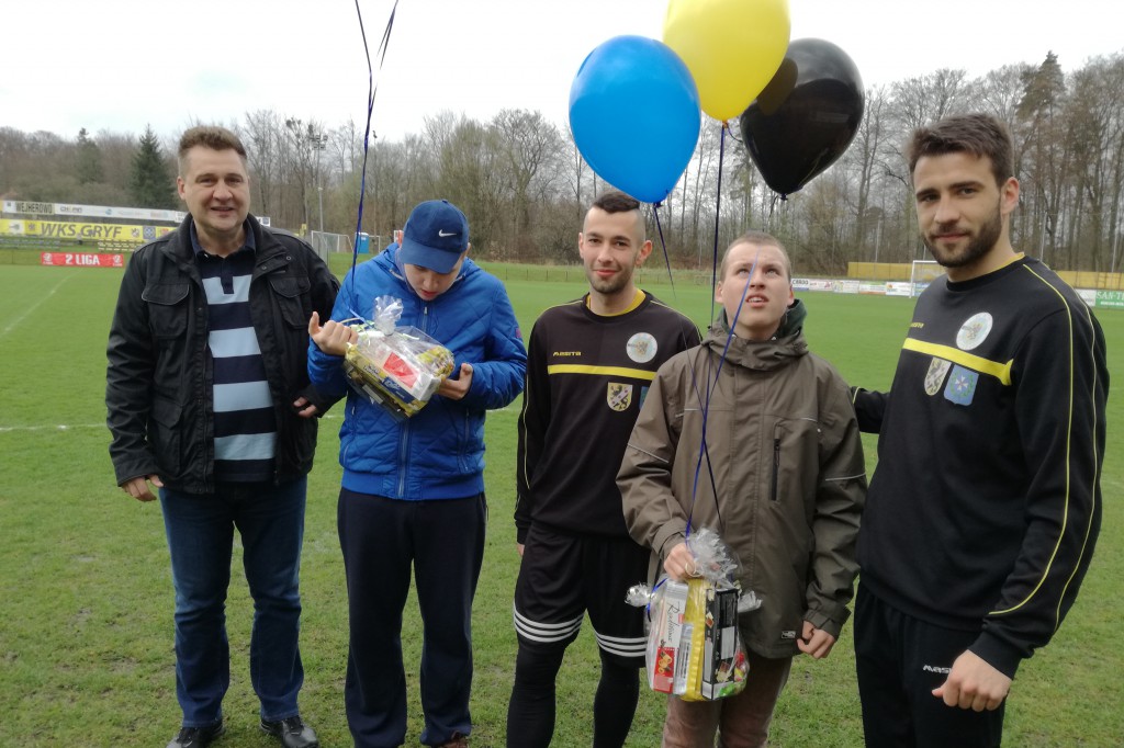 Świąteczny zajączek z piłkarzami