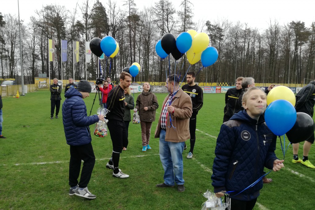 Świąteczny zajączek z piłkarzami