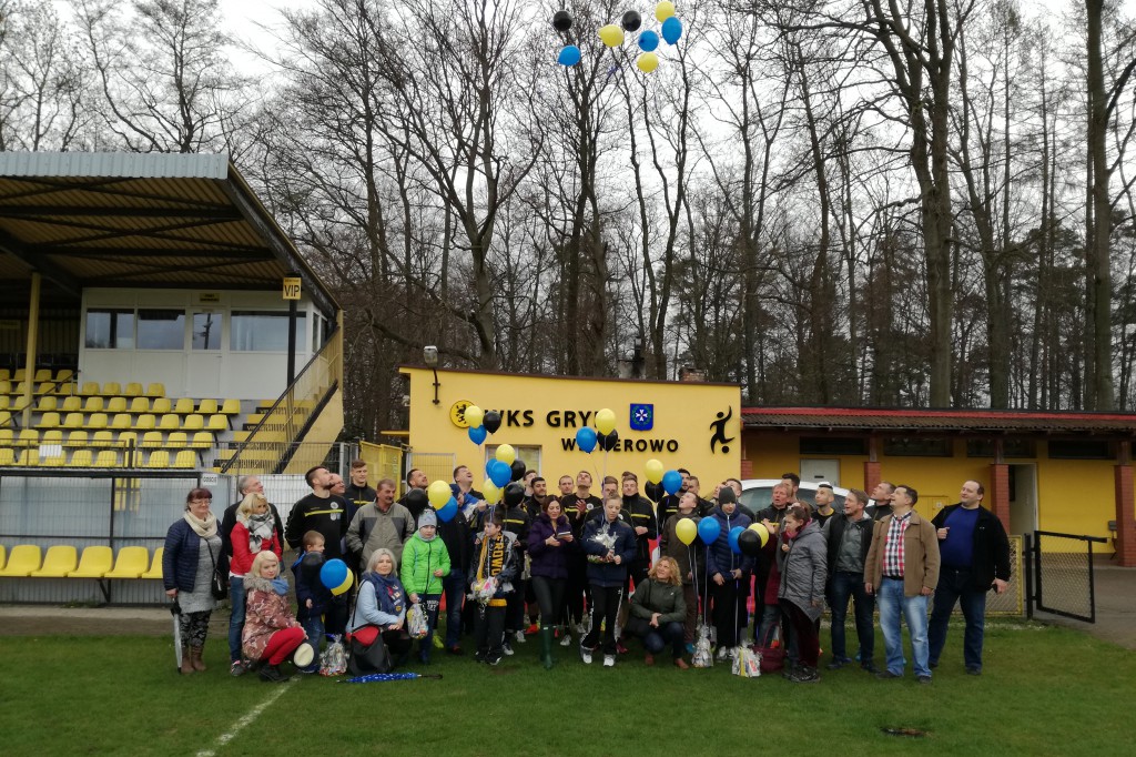 Świąteczny zajączek z piłkarzami