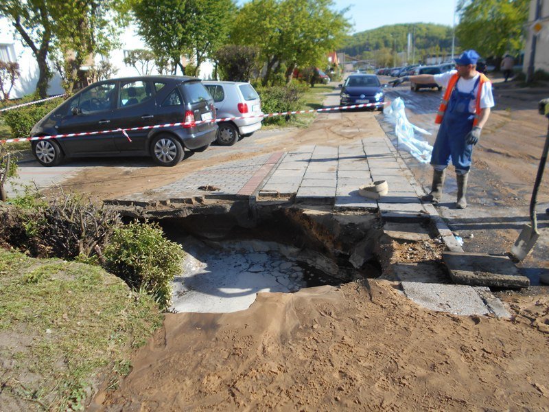 Wielka dziura na Osiedlu Kaszubskim