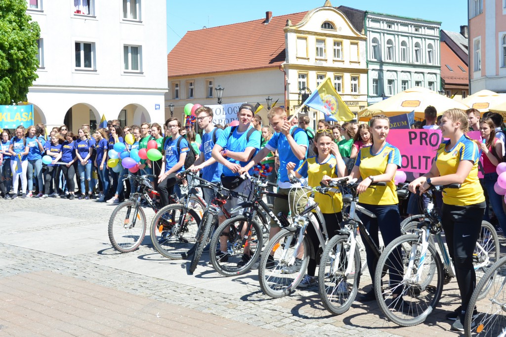 Barwna parada na ulicach Wejherowa
