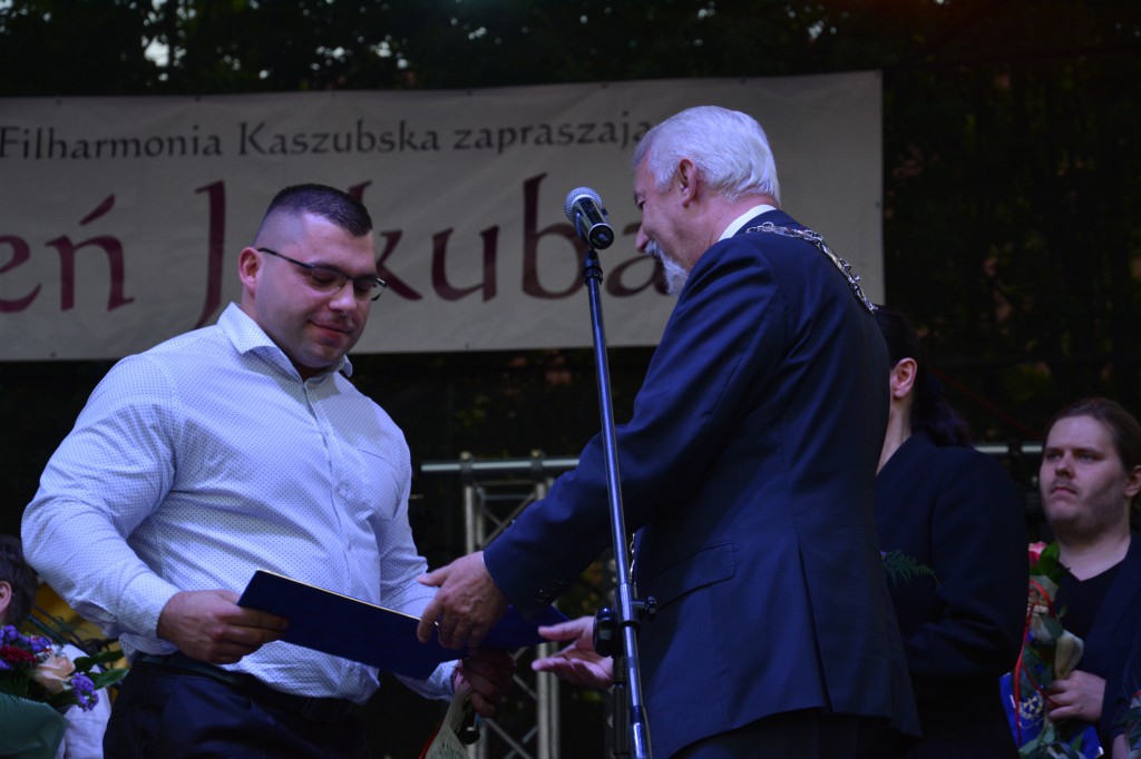Nagrody, wyróżnienia i świetny koncert Wilków
