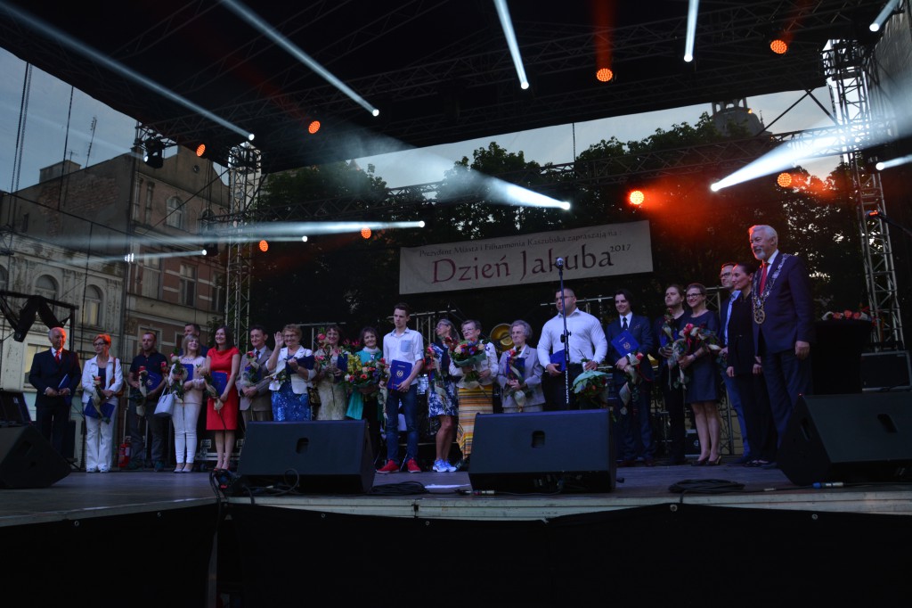 Nagrody, wyróżnienia i świetny koncert Wilków