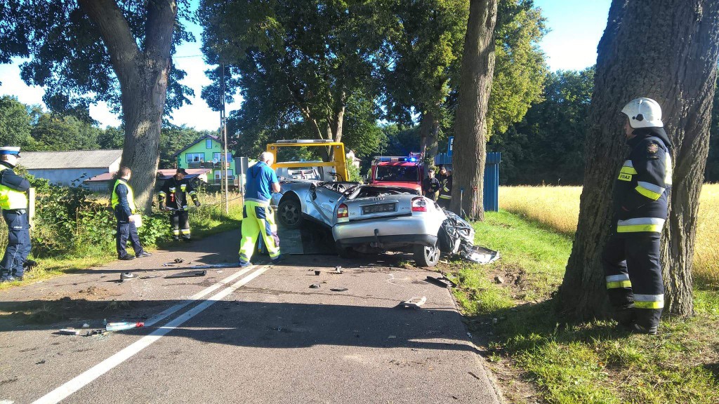 Tragiczny wypadek. Z Audi niewiele zostało