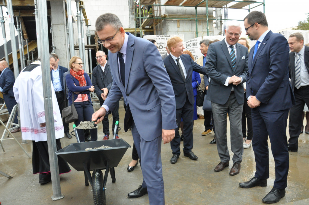 Trwają prace. Zyskają uczniowie