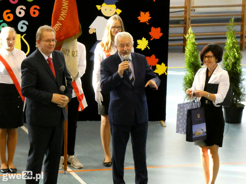 Pasowanie na ucznia w SP Nr 6 Wejherowo