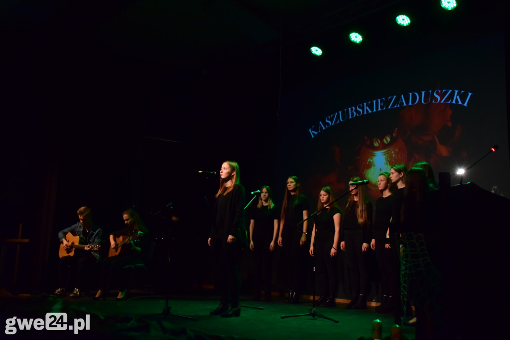 Zaduszki Kaszubskie w liceum