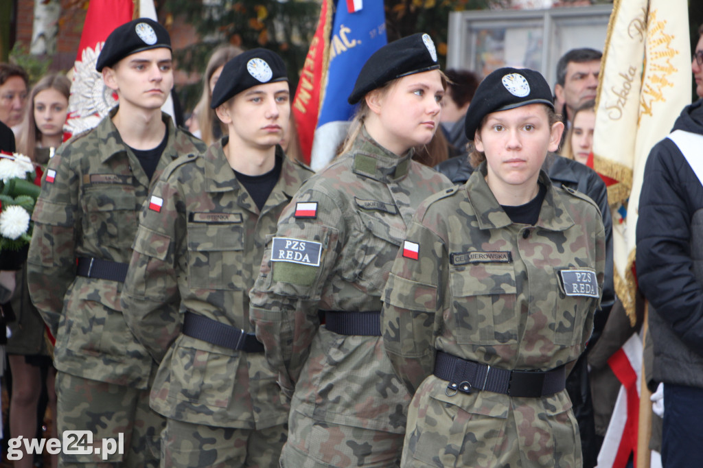 Biało-czerwona parada niepodległościowa w Redzie