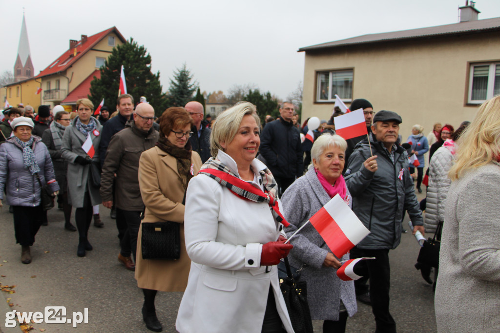 Biało-czerwona parada niepodległościowa w Redzie