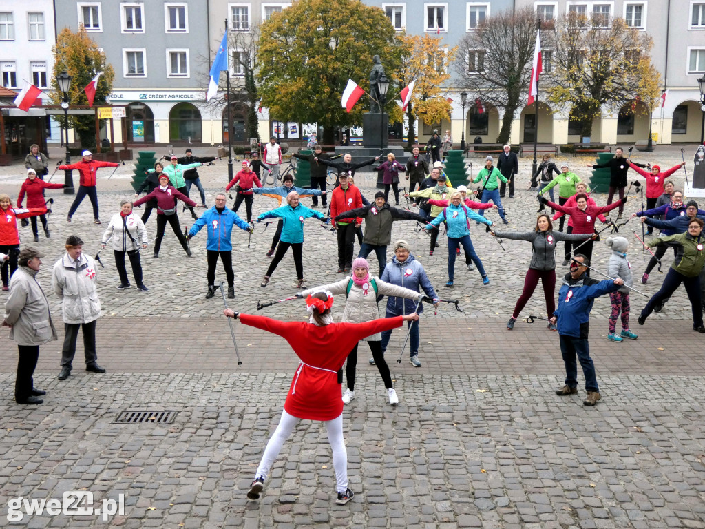Marsz Niepodległościowy Nordic Walking