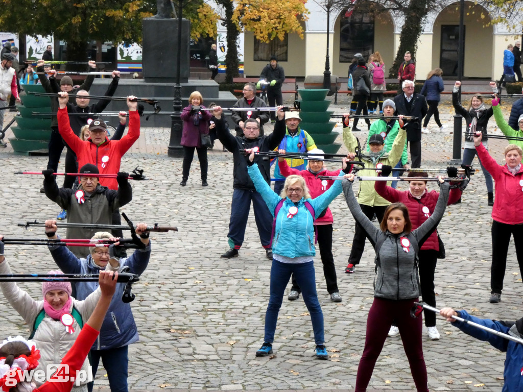 Marsz Niepodległościowy Nordic Walking