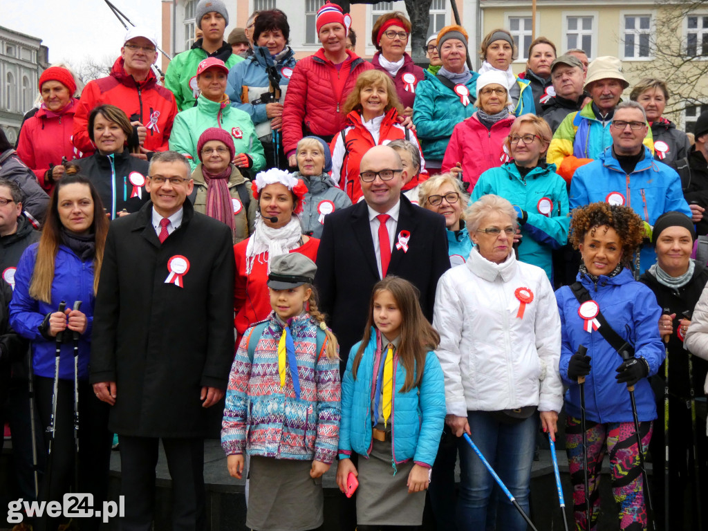 Marsz Niepodległościowy Nordic Walking
