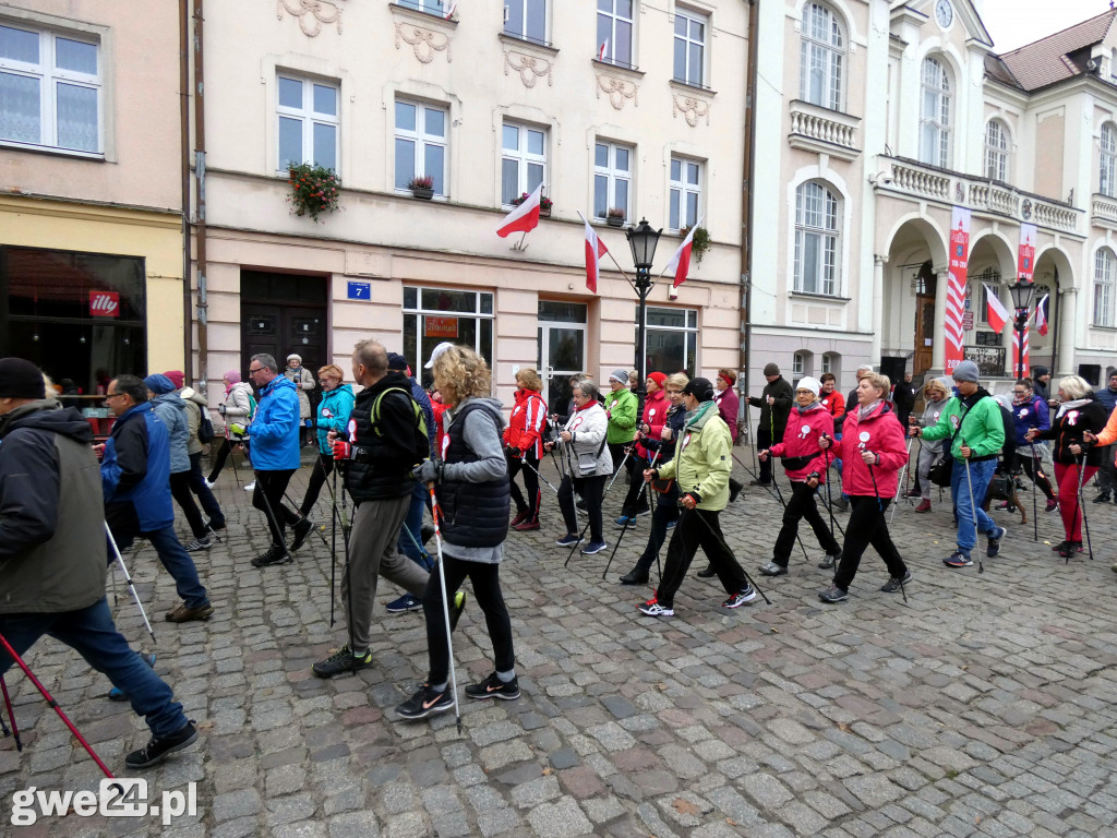 Marsz Niepodległościowy Nordic Walking