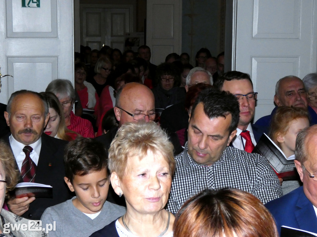 Maraton pieśni patriotycznej w pałacu