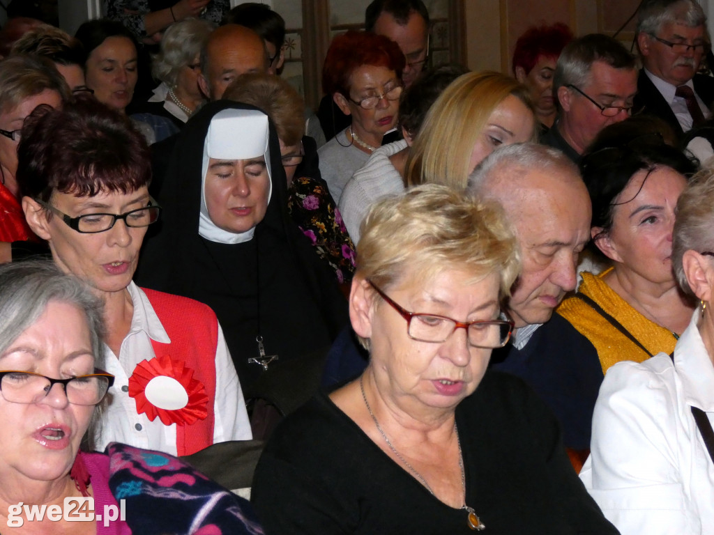 Maraton pieśni patriotycznej w pałacu