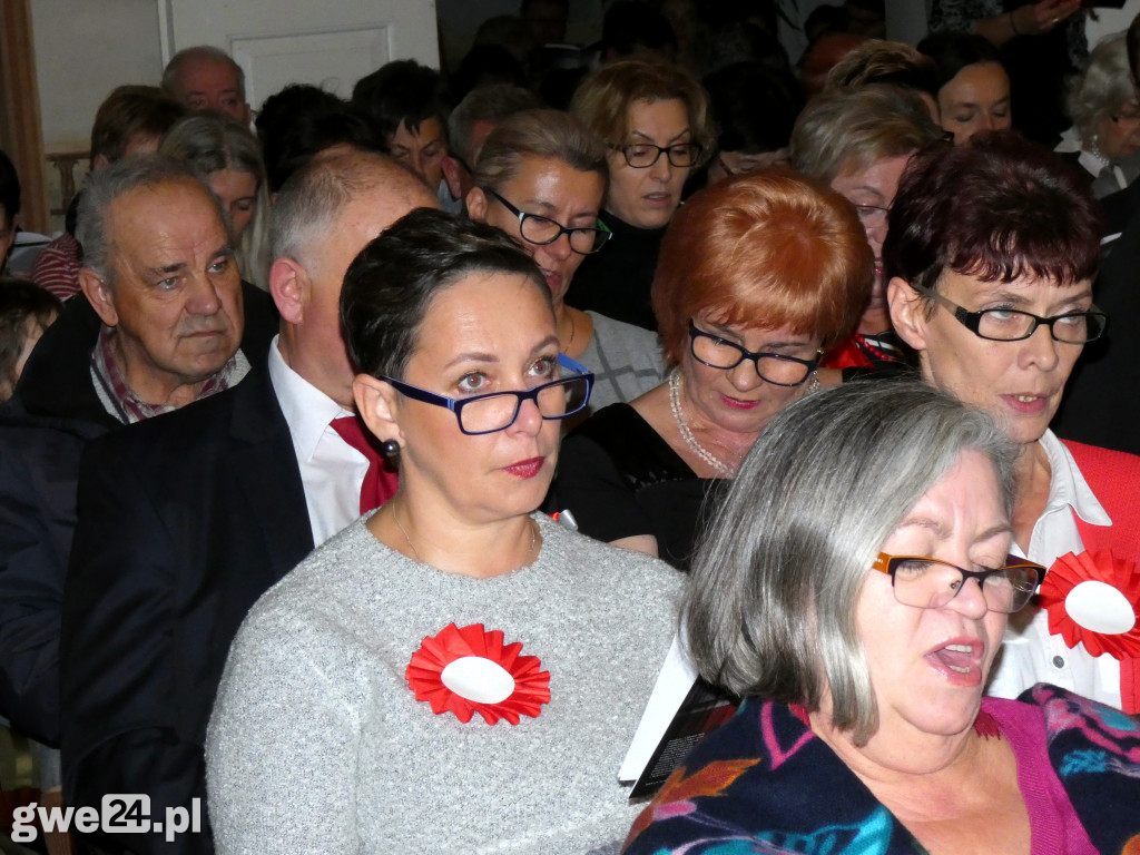 Maraton pieśni patriotycznej w pałacu