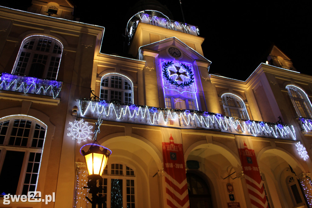 Plac Wejhera rozbłysnął na święta. Zobacz iluminacje!