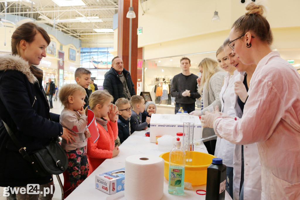 Mydlany świat chemii zachwycał dzieci