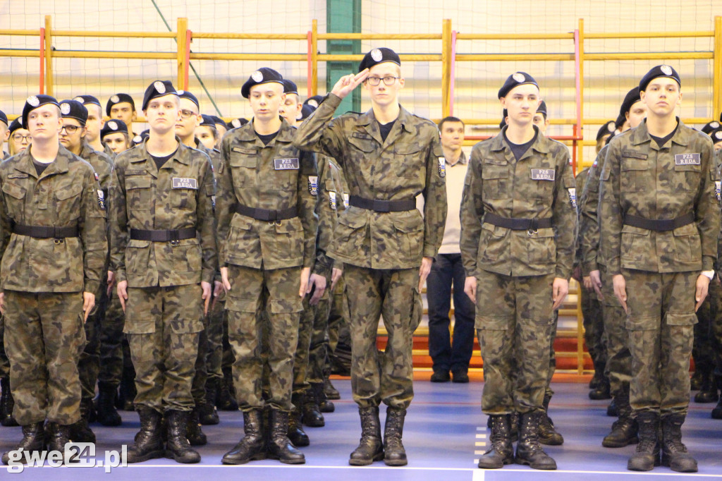 Rozbudowa szkoły w Redzie. Wmurowano akt erekcyjny