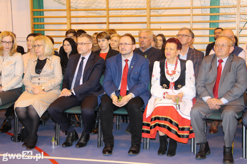 Rozbudowa szkoły w Redzie. Wmurowano akt erekcyjny