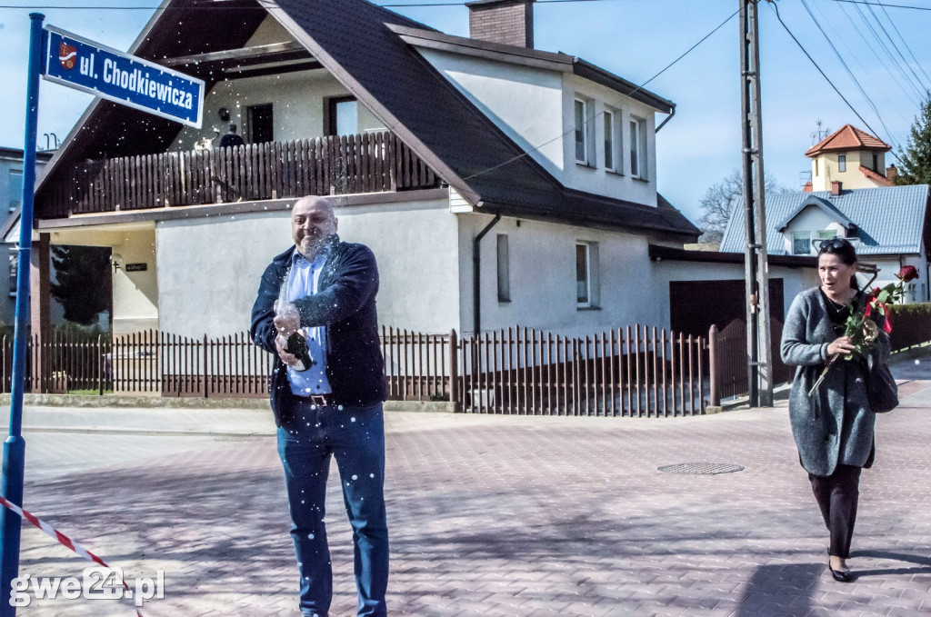 Ulica odnowiona. Mieszkańcy podziękowali za remont