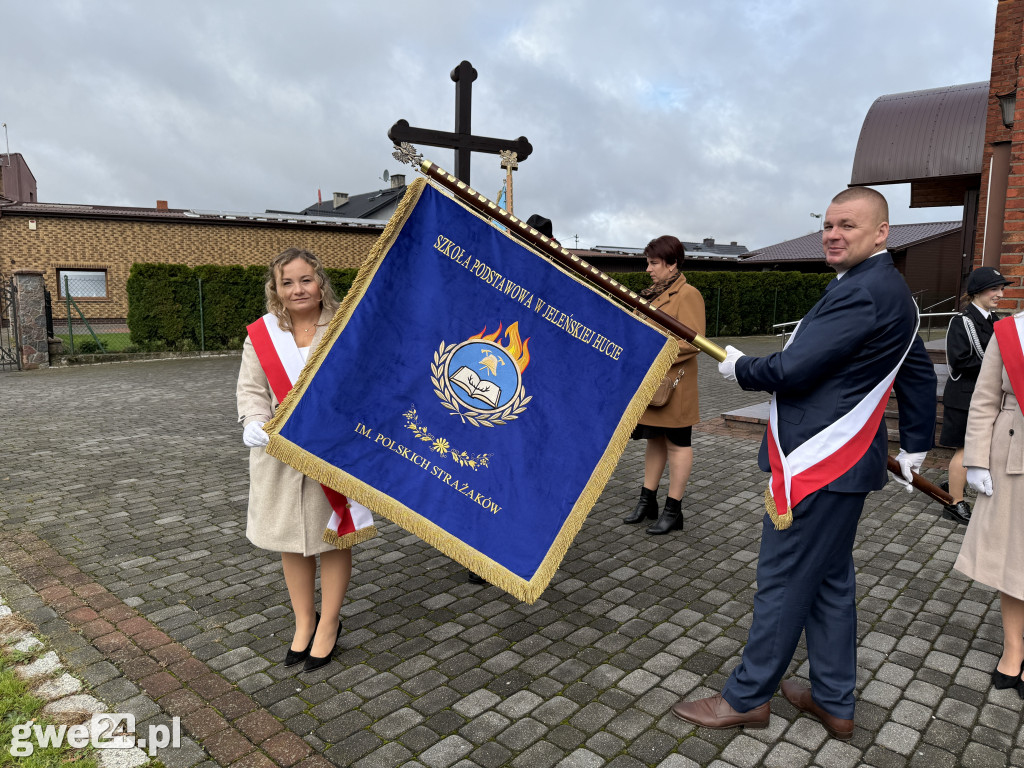 Nadanie imienia i sztandaru Szkole Podstawowej w Jeleńskiej Hucie
