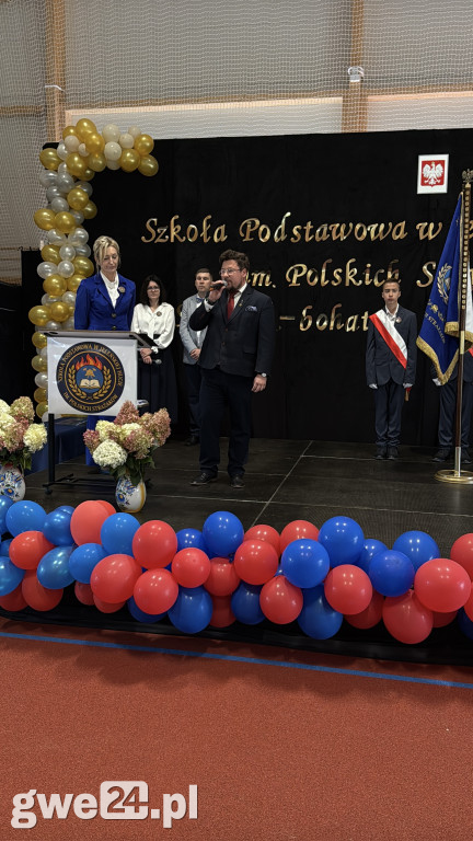 Nadanie imienia i sztandaru Szkole Podstawowej w Jeleńskiej Hucie