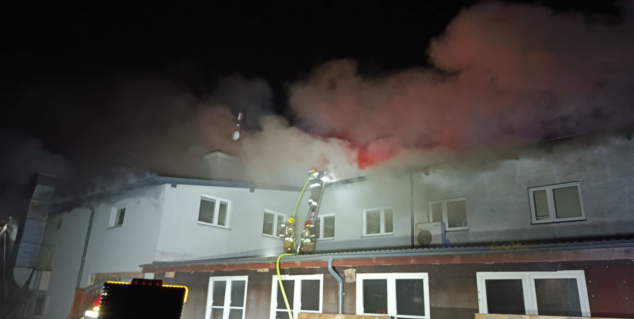 Pożar hali w Łężycach