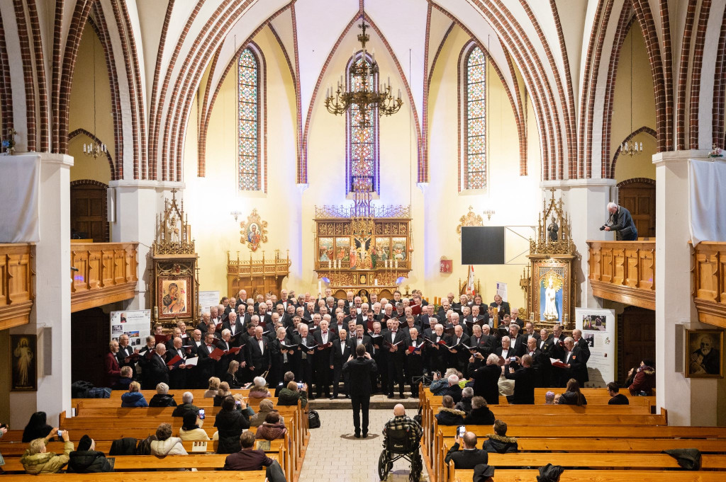 Wyjątkowe święto chóralistyki w Wejherowie. Jubileuszowe XXV Spotkanie Chórów Męskich