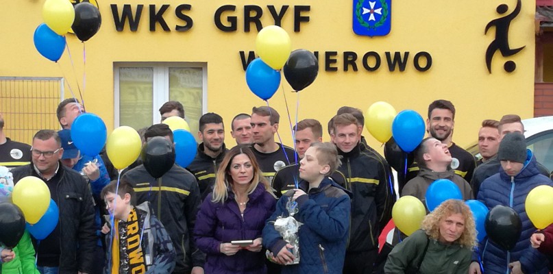 Świąteczny zajączek z piłkarzami