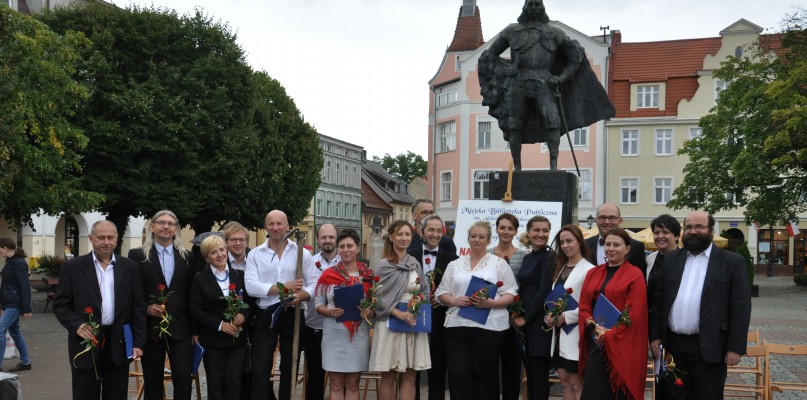 Recytacja, tańce i śpiewy, czyli Narodowe Czytanie ?Wesela?