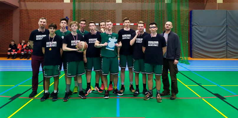 Licealiści rywalizowali na parkiecie 