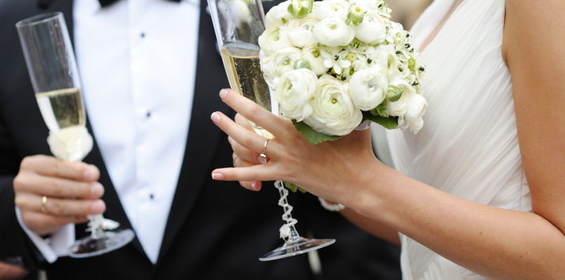 Dobre i złe wieści dla nowożeńców. Minister mówi, jak będą wyglądać wesela