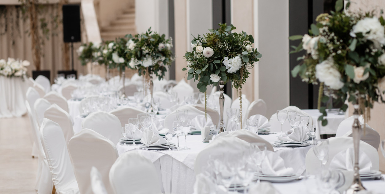 Sale weselne – wskazówki, jak wybrać najlepsze 