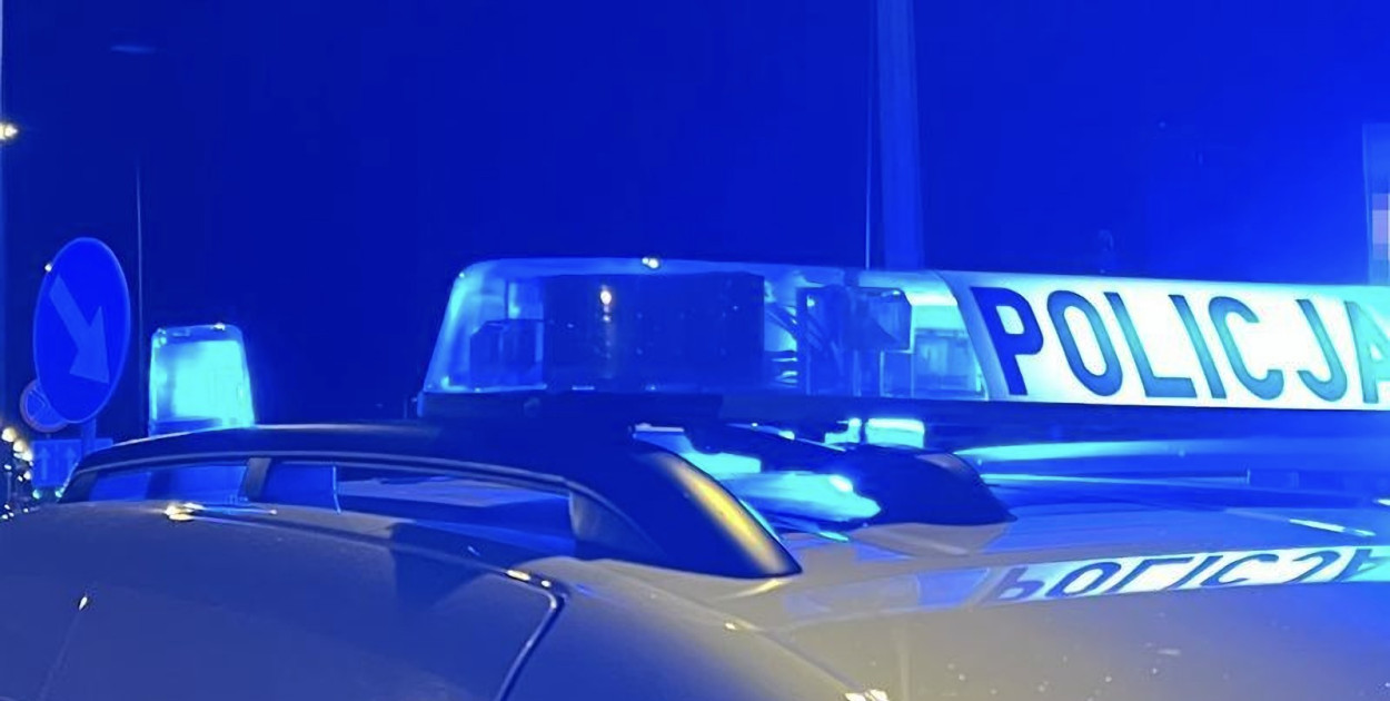 Policjanci powstrzymali rozprzestrzenienie się pożaru w domu