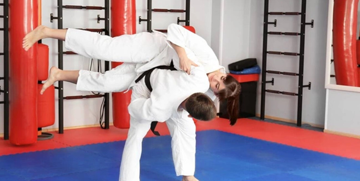 Mata treningowa – jaka najlepsza do sportów walki?