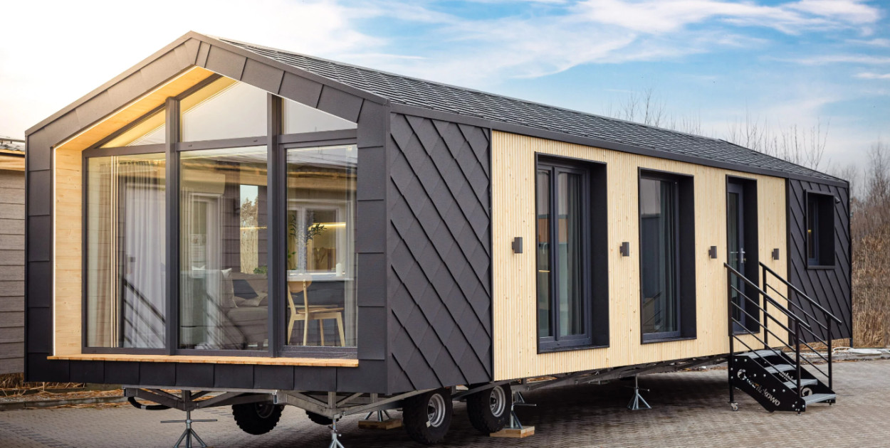 Czym odznaczają się domki modułowe i holenderskie?