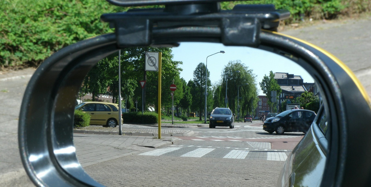 Nie daj się oszukać metodą „na lusterko”