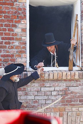 Żywa lekcja historii odbyła się na ulicy Wałowej-19026