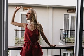Na balkonie nie wszystko wolno. Te błędy mogą sporo kosztować-43759