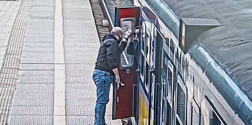 Kolejna napaść na pracownika kolei. SKM wystosowało apel - 43950