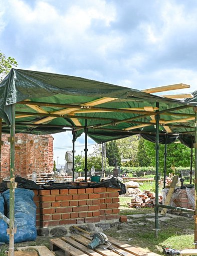 Ruszyły prace na rumskim cmentarzu-44224