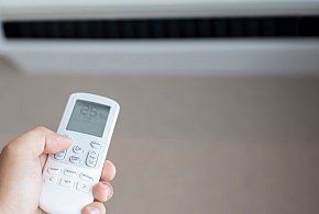 Chłodzisz się klimatyzacją? Oto, co najczęściej robią źle Polacy-44689