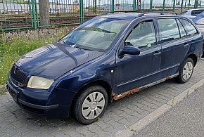 Kolejne wraki usunięte z ulic miasta-44710