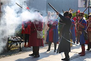 Żywa lekcja historii odbyła się na ulicy Wałowej-44898