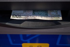 Nowy cennik usług bankowych. Klienci zapłacą więcej już od listopada-45250